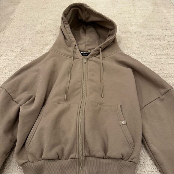 Popflex Zip Cloud Hoodie - Taupe, Size Small/Medium, Worn Once - Picture 4 of 7